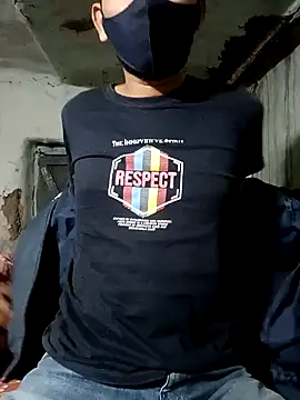 Snapshot of Roni1028 chatting on January 8, 1:52 pm Roni1028 online show from January 8, 1:52 pm