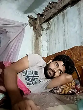 Snapshot of Roni1028 chatting on October 13, 8:20 pm Roni1028 online show from October 13, 8:20 pm