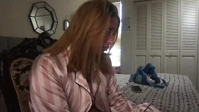 Snapshot of megansweetfromthevalley chatting on March 4, 10:38 pm megansweetfromthevalley online show from March 4, 10:38 pm