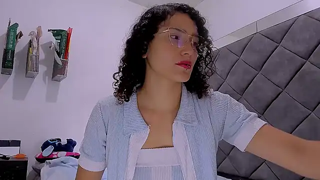 Nellyhills online show from August 2, 3:54 pm