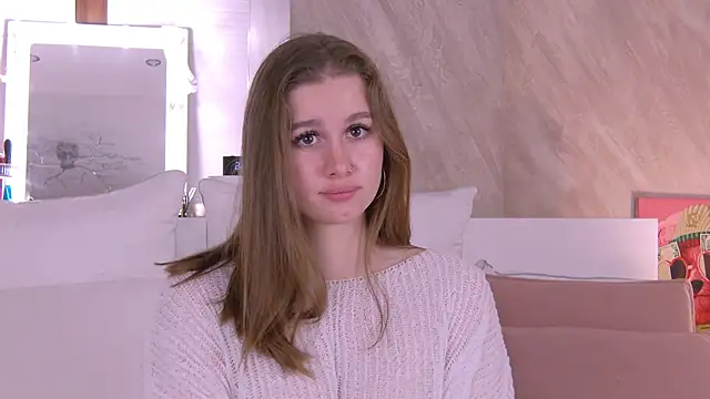 EllieHayes online show from December 22, 5:54 pm