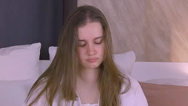 EllieHayes online show from March 20, 9:30 pm