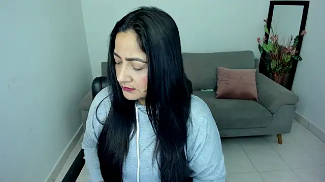 Adele Sweett online show from December 14, 12:21 pm