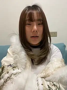 Snapshot of ChuChu1991 chatting on February 20, 1:19 pm ChuChu1991 online show from February 20, 1:19 pm