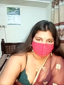 Snapshot of Hot-Angel_ chatting on January 13, 1:02 am Hot-Angel online show from January 13, 1:02 am