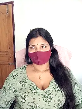 Snapshot of Hot-Angel_ chatting on November 15, 6:33 am Hot-Angel online show from November 15, 6:33 am