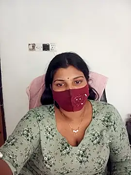 Snapshot of Hot-Angel_ chatting on November 18, 5:45 am Hot-Angel online show from November 18, 5:45 am