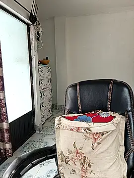 Snapshot of Hot-Angel_ chatting on January 16, 5:44 am Hot-Angel online show from January 16, 5:44 am