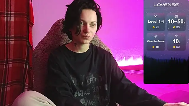 esajukyy online show from December 1, 1:05 pm