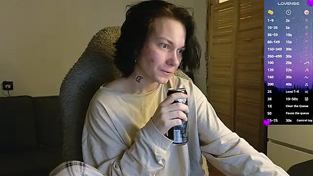 esajukyy online show from March 10, 2:11 pm