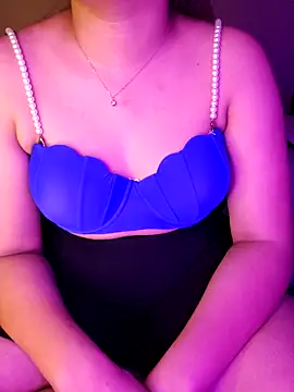 Olivia3 online show from September 23, 8:01 pm