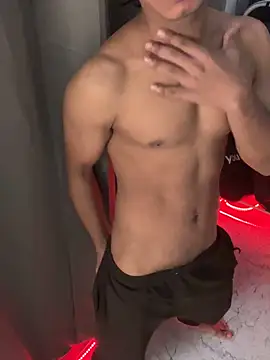 nick  yy online show from October 6, 10:34 am