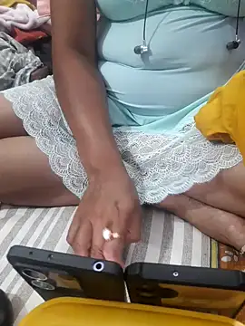 Snapshot of rani076144 chatting on February 3, 6:17 pm rani076144 online show from February 3, 6:17 pm