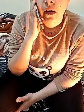 Snapshot of ShadiaStar chatting on February 6, 11:54 am ShadiaStar online show from February 6, 11:54 am