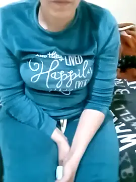 Snapshot of ShadiaStar chatting on February 14, 11:42 am ShadiaStar online show from February 14, 11:42 am