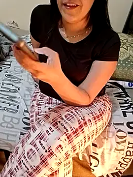 Snapshot of ShadiaStar chatting on February 24, 11:30 pm ShadiaStar online show from February 24, 11:30 pm