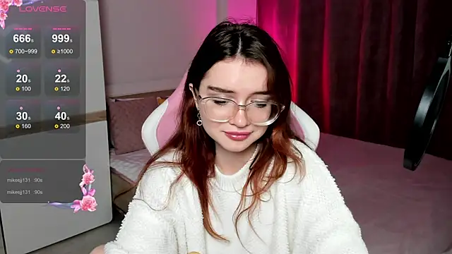 Snapshot of Sonya_Glen chatting on February 4, 3:11 am Sonya Glen online show from February 4, 3:11 am