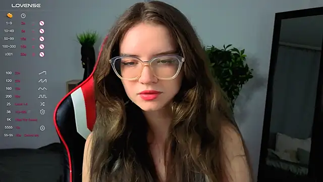 Snapshot of Sonya_Glen chatting on September 13, 8:30 pm Sonya Glen online show from September 13, 8:30 pm