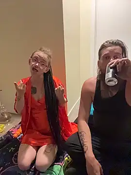 Stonermama666420 online show from May 18, 4:07 am