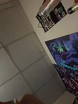 Stonermama666420 online show from June 10, 4:34 am