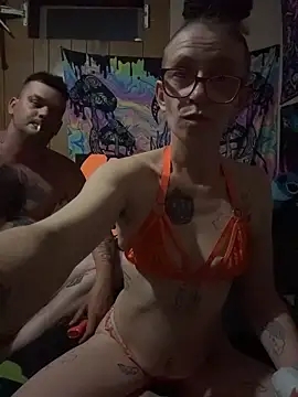 Stonermama666420 online show from June 12, 4:44 am