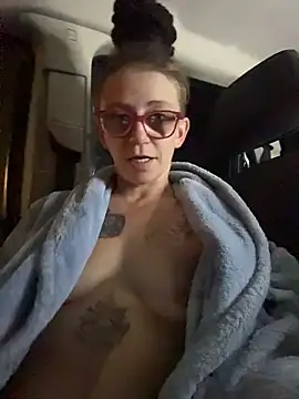 Stonermama666420 online show from July 20, 5:44 am