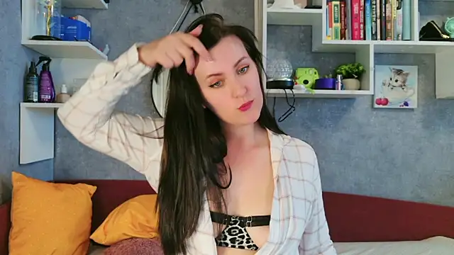 liya gorgeous online show from May 20, 3:40 pm