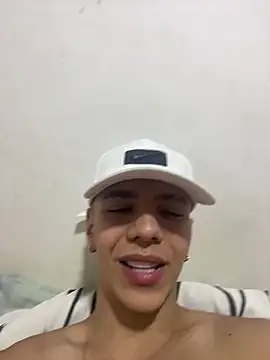 Flynn Riider online show from February 27, 10:31 pm