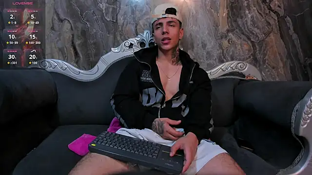 Flynn Riider online show from September 18, 3:03 pm