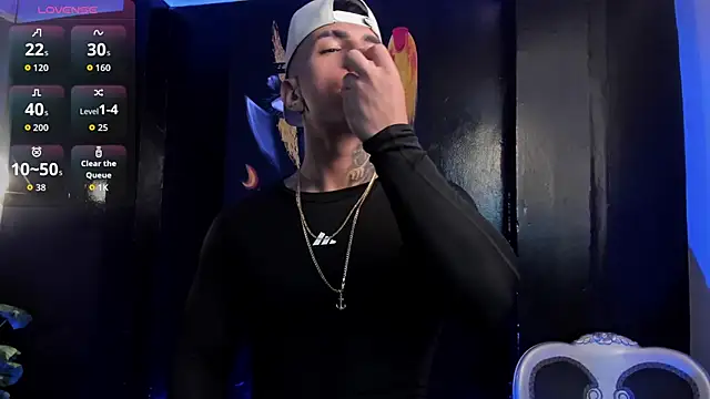 Flynn Riider online show from March 9, 5:28 pm