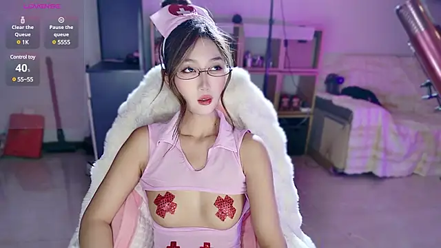 Snapshot of pinnnnnnk chatting on January 2, 11:09 am pinnnnnnk online show from January 2, 11:09 am