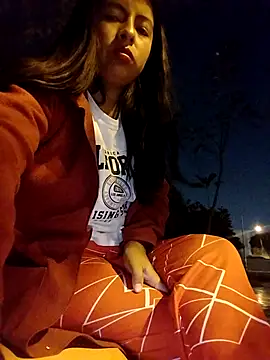 Danna-linyi online show from May 1, 2:05 am