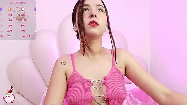 Snapshot of zoewillian chatting on February 15, 8:27 pm zoewillian online show from February 15, 8:27 pm