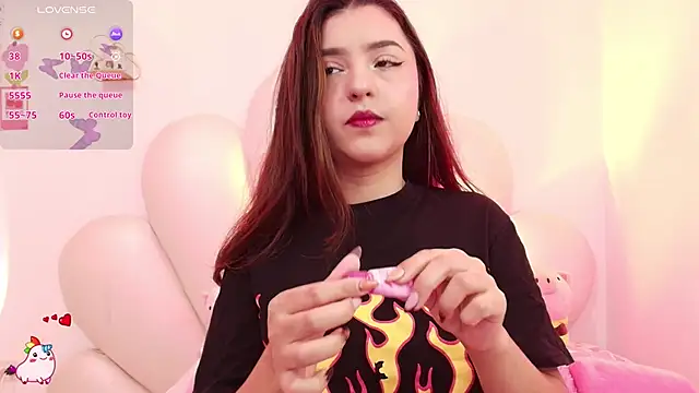 Snapshot of zoewillian chatting on February 23, 1:14 am zoewillian online show from February 23, 1:14 am