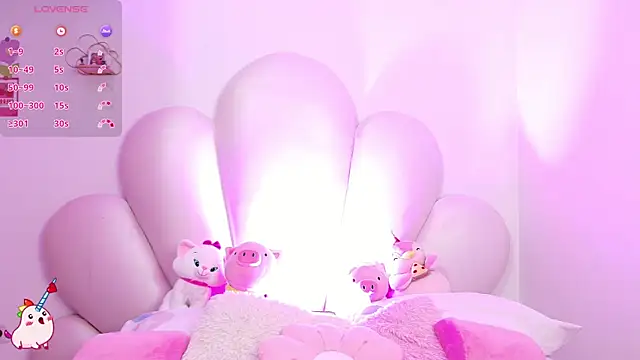 Snapshot of zoewillian chatting on May 15, 9:44 pm zoewillian online show from May 15, 9:44 pm