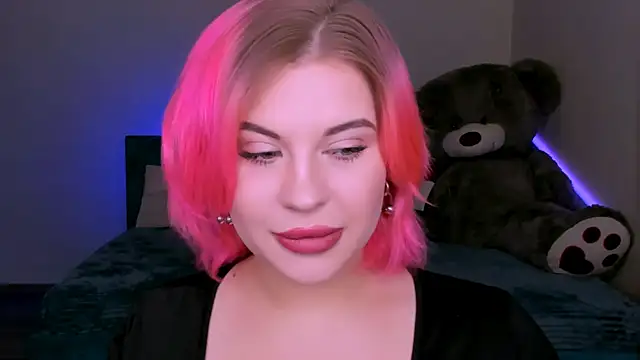 Snapshot of evaharve chatting on March 5, 9:15 pm evaharve online show from March 5, 9:15 pm