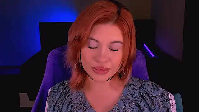 Snapshot of evaharve chatting on October 9, 5:27 am evaharve online show from October 9, 5:27 am