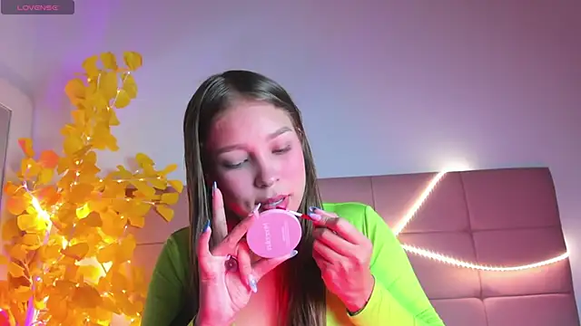 HaleyAmaya online show from May 12, 12:52 am