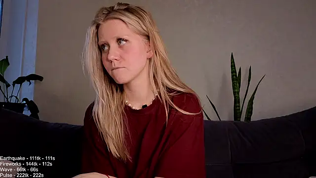 WiloneEsse online show from February 23, 1:02 am