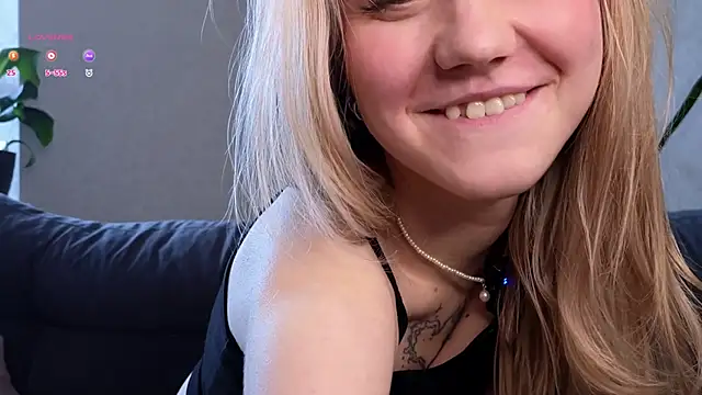 WiloneEsse online show from February 25, 4:14 am