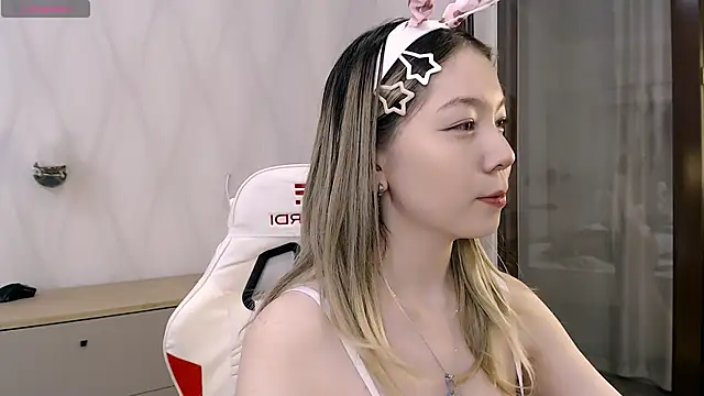 Babby Rabbit online show from October 16, 7:48 pm