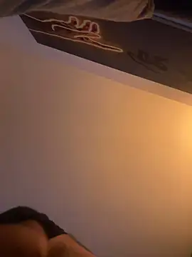 Snapshot of Avamereandmikel chatting on February 20, 12:19 am Avamereandmikel online show from February 20, 12:19 am