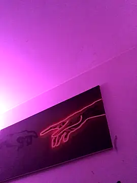 Snapshot of Avamereandmikel chatting on November 1, 4:25 am Avamereandmikel online show from November 1, 4:25 am