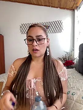 Gabriela-Parker  online show from February 13, 3:24 pm