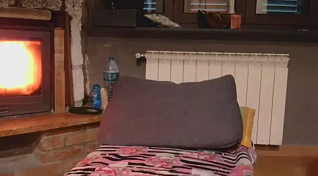 Emily andre online show from March 19, 9:28 am