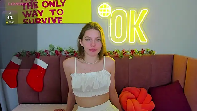 Snapshot of marie_reyes_ chatting on December 19, 1:39 am marie reyes  online show from December 19, 1:39 am