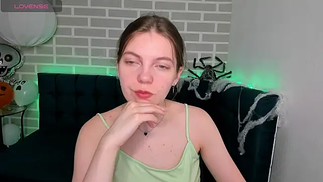 Snapshot of marie_reyes_ chatting on November 2, 1:30 am marie reyes  online show from November 2, 1:30 am