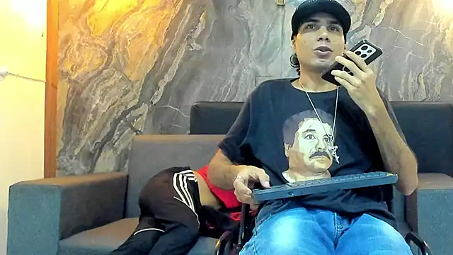 Duodreamhot online show from December 21, 4:09 am