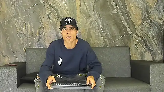 Duodreamhot online show from December 24, 4:22 am
