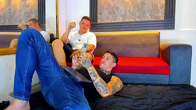 Duodreamhot online show from June 6, 4:17 am